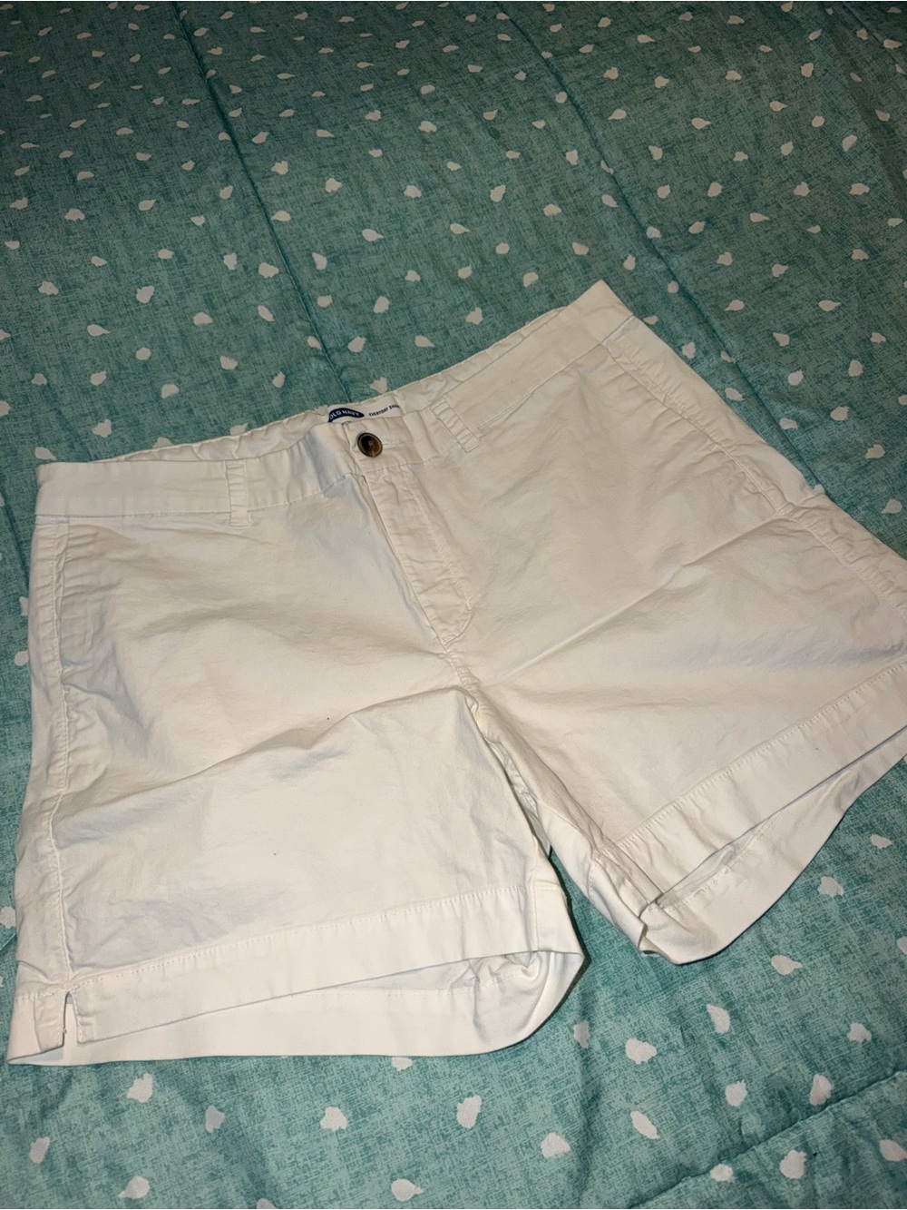 Size 16 Old Navy White Women's Cotton Shorts. MUST BE BUNDLED